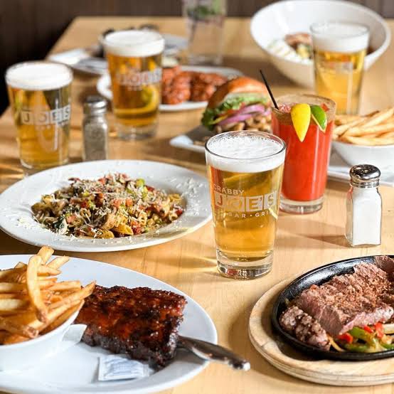 Crabby Joe's dining